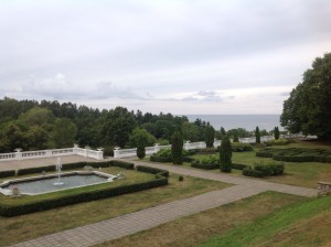 Palace garden in Toila